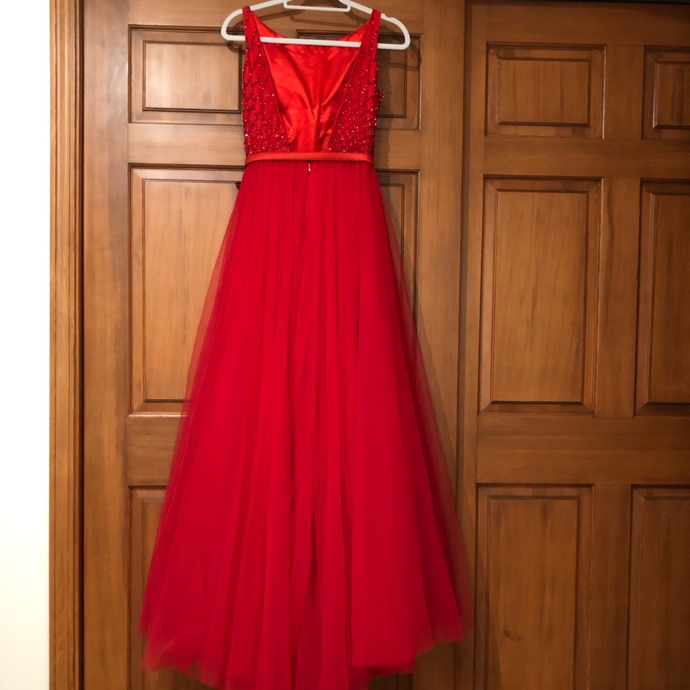 Sherri hill red prom dress
